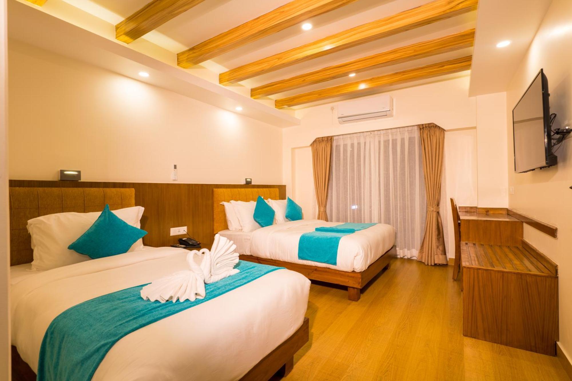 Hotel Pokhara Alpine And Springs Exteriér fotografie