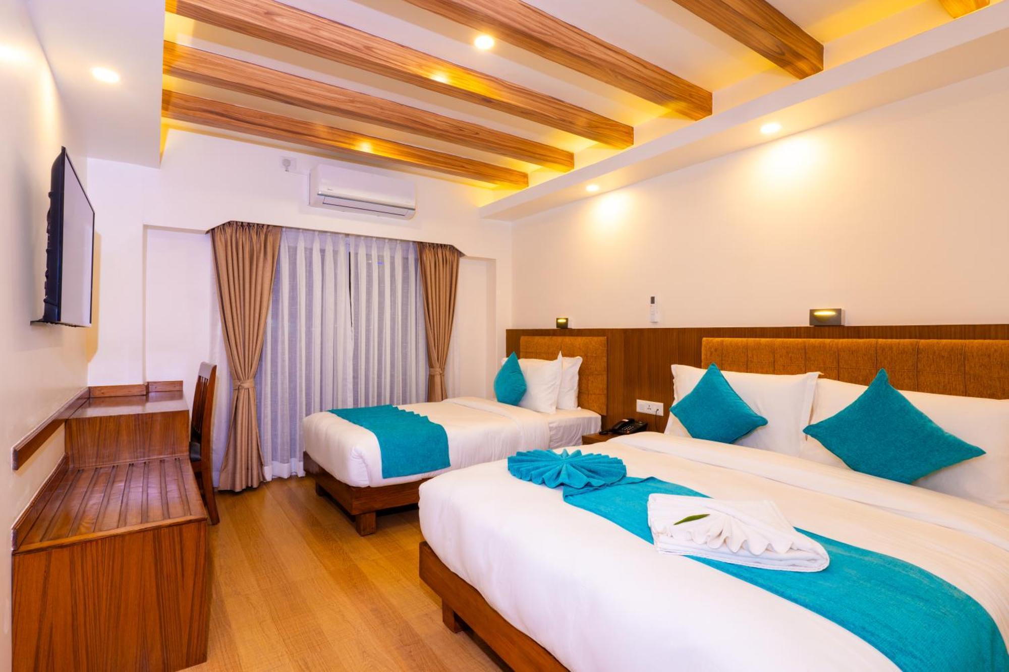 Hotel Pokhara Alpine And Springs Exteriér fotografie